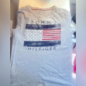 Tommy Hilfiger Medium Flag Shirt